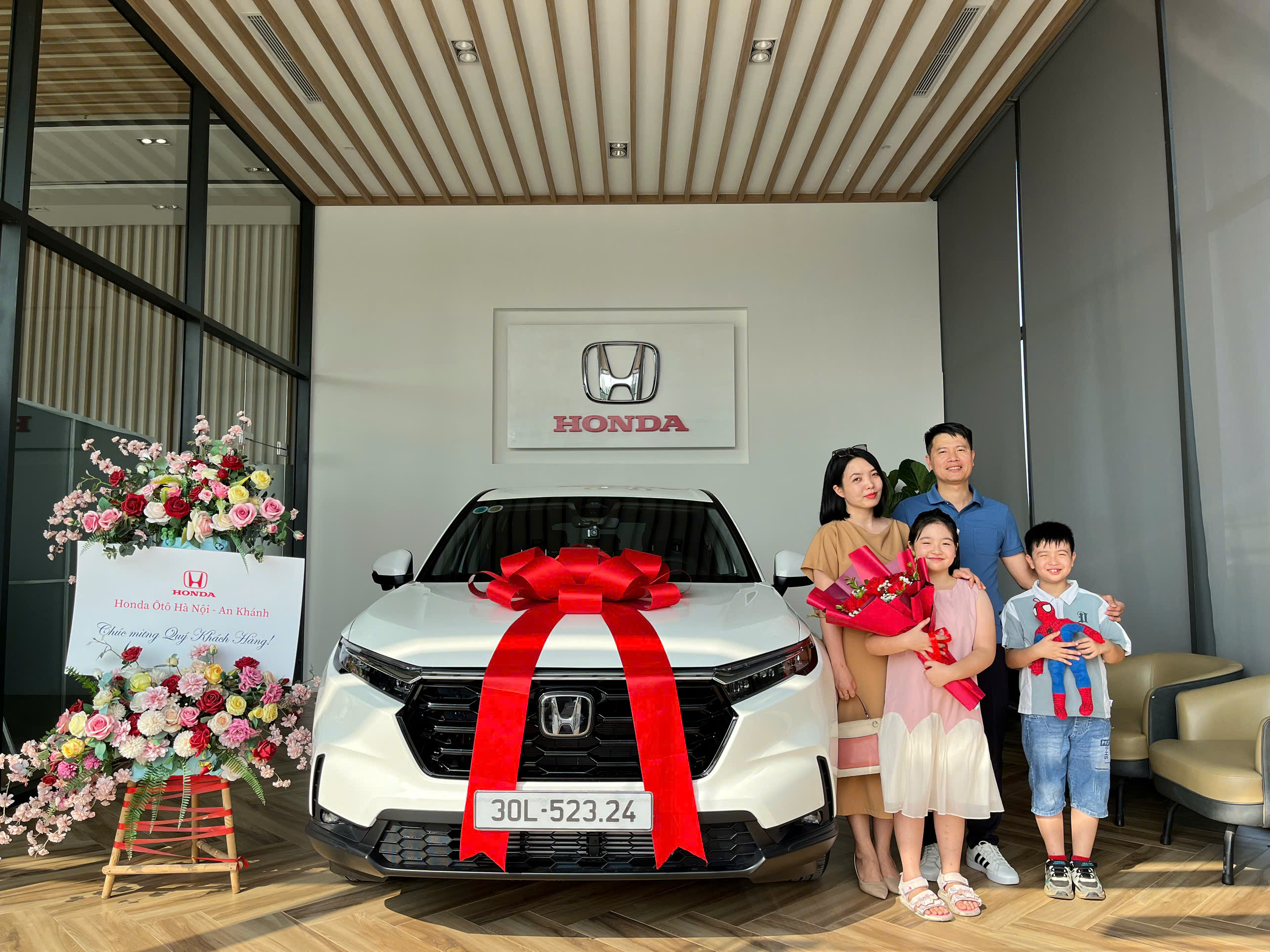 Khách hàng nhận xe Honda