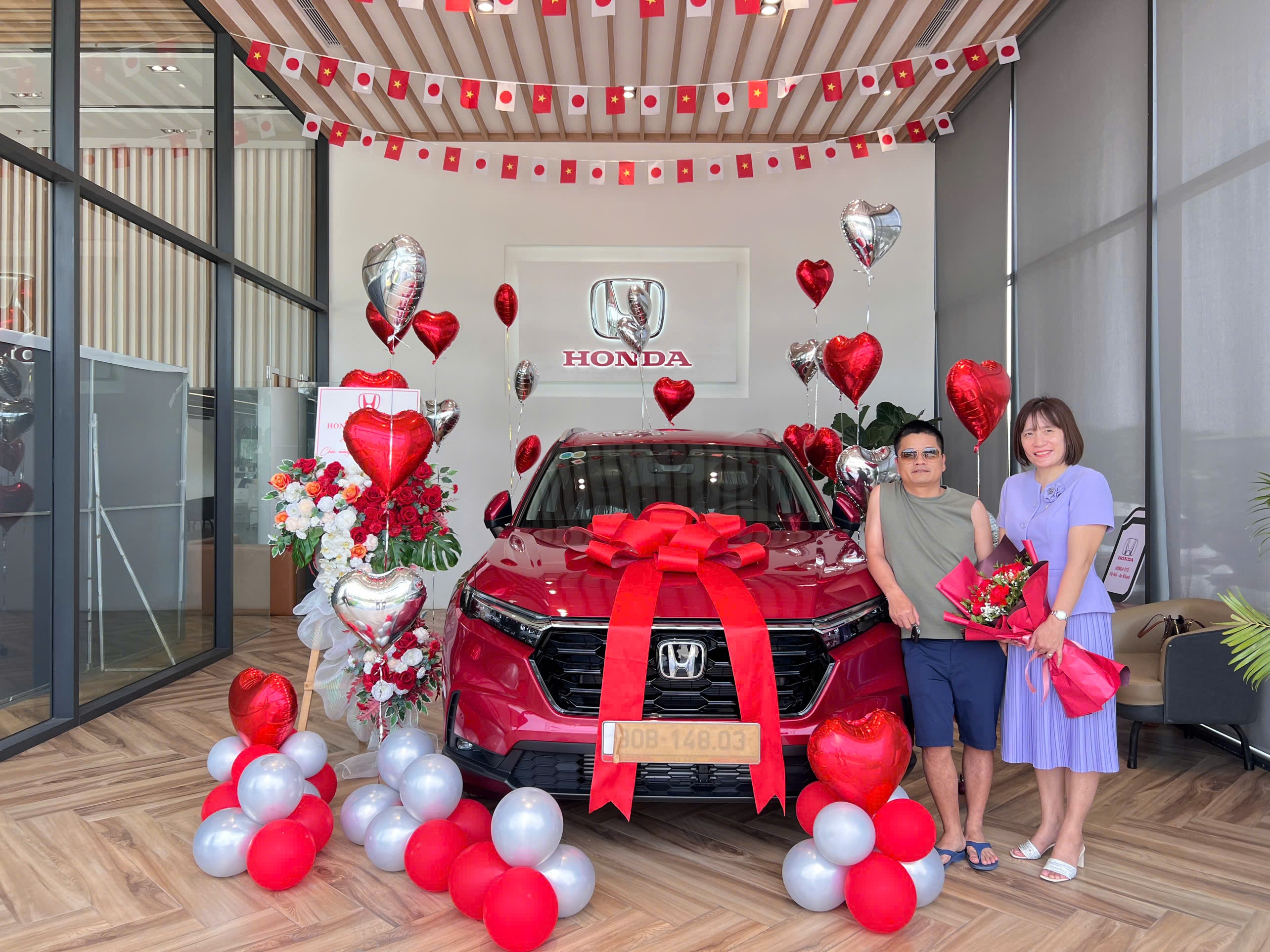 Khách hàng nhận xe Honda