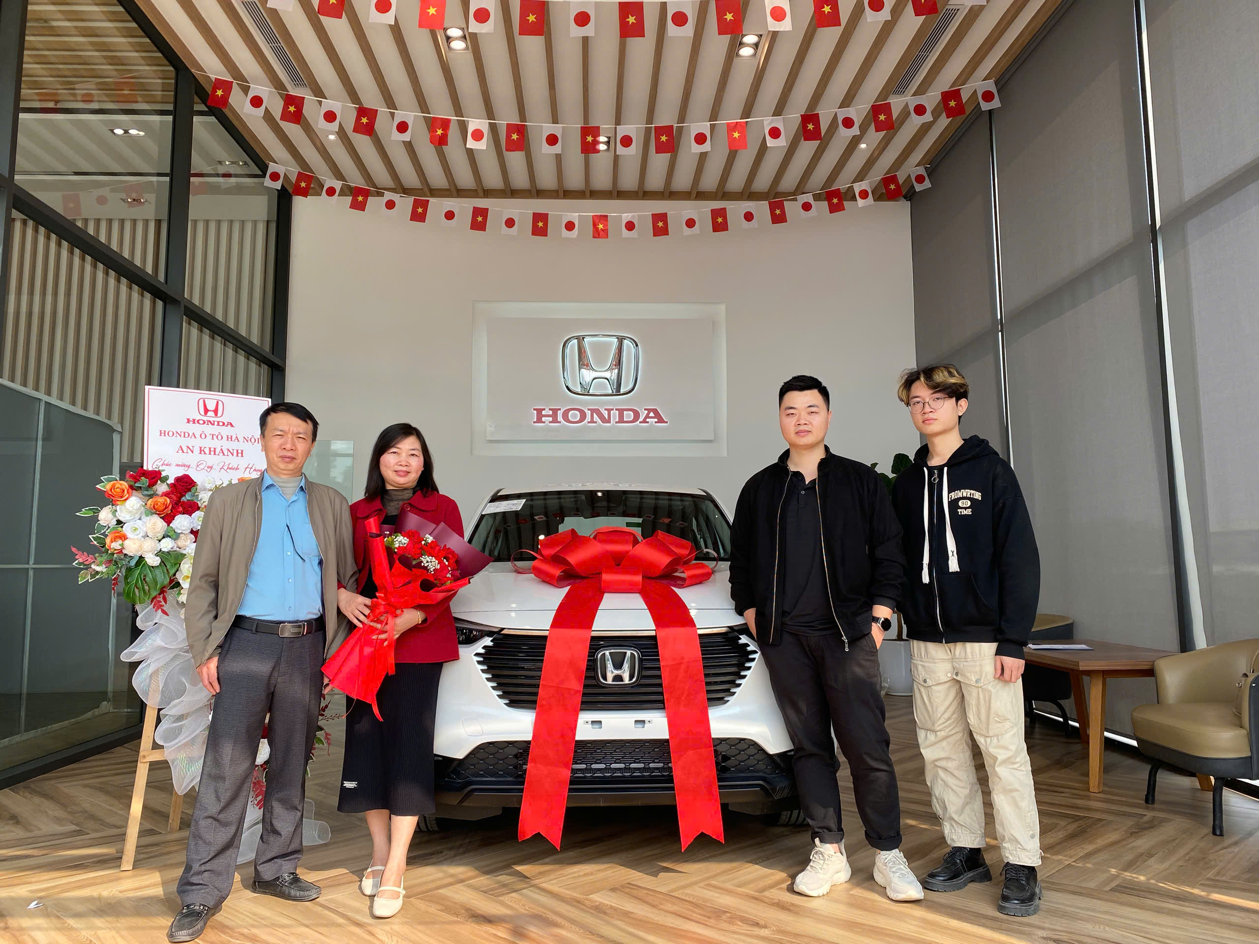 Khách hàng nhận xe Honda